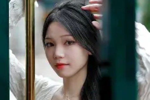 知名女网红翻车每天收入几万礼物却被曝光是AI生成的人物