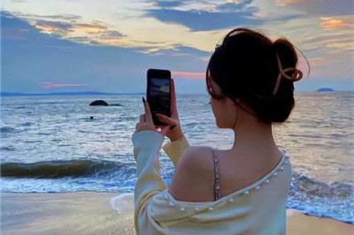 “鸡排哥”人设崩塌彻底跨界