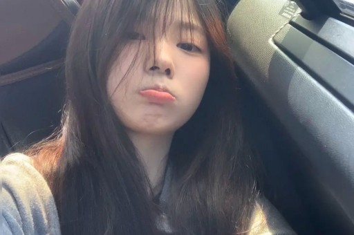 建“吃瓜群”传播同学隐私被判侵权